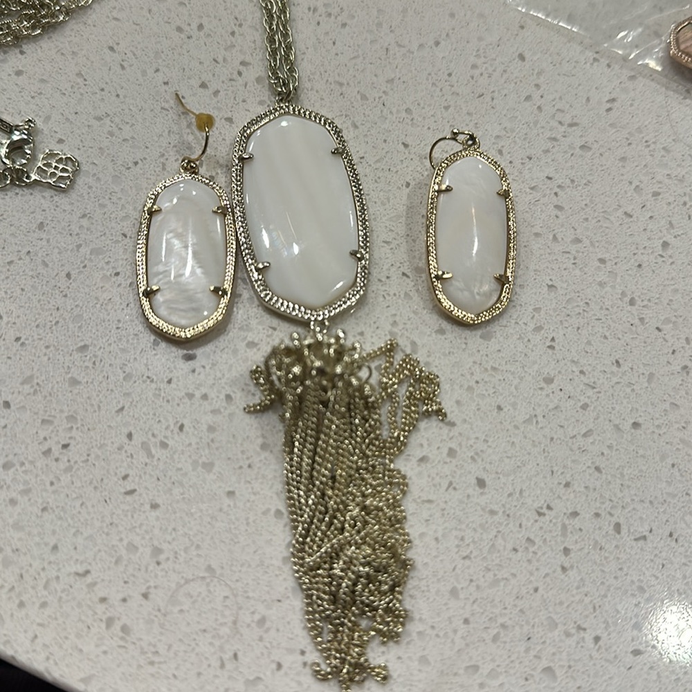 SET Kendra Scott Rayne Necklace White & Elle earrings